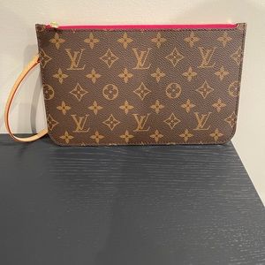 Brand new LOUIS VUITTON Monogram Neverfull pouch